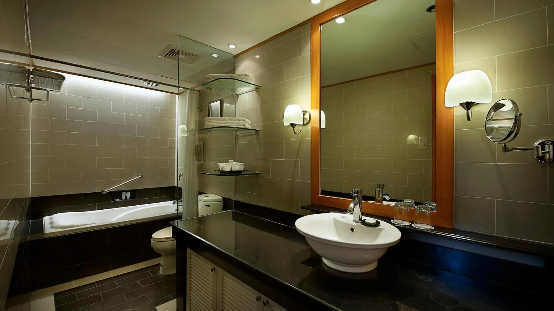 Berjaya Makati Hotel Makati City
