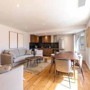 Apartment Place Des Lices Saint-Tropez